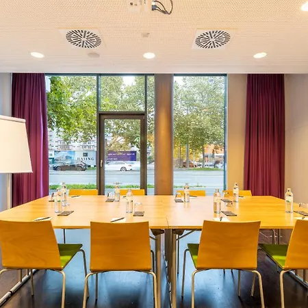 Hotel Plaza Messe 3*