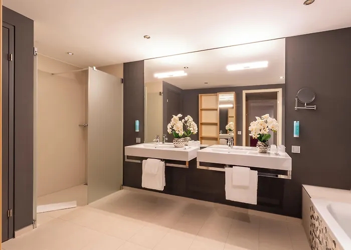 Plaza Messe Hotel 3*