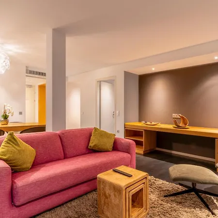 Roomz - Business Design Hotel 3*