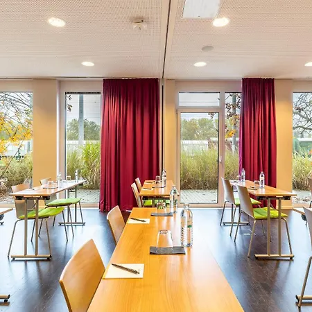 Hotel Plaza Messe 3*
