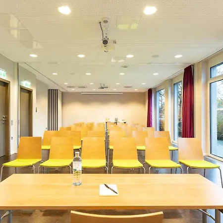 Roomz - Business Design
