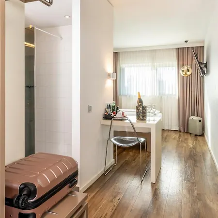 Hotel Roomz - Business Design Graz
