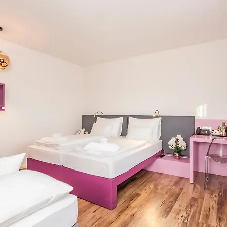 Plaza Messe Ξενοδοχείο 3*