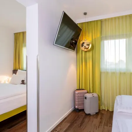 Hotel Roomz - Business Design 3*