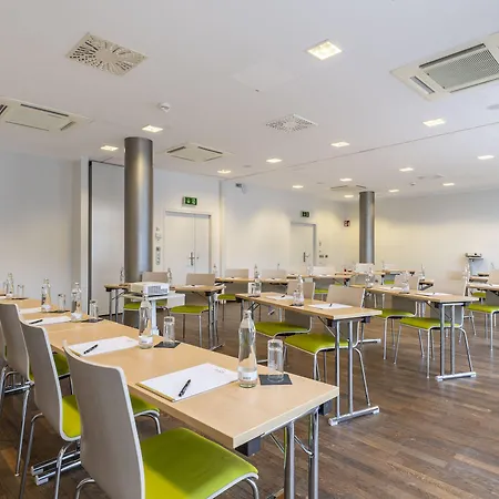 Plaza Messe Hotel 3*