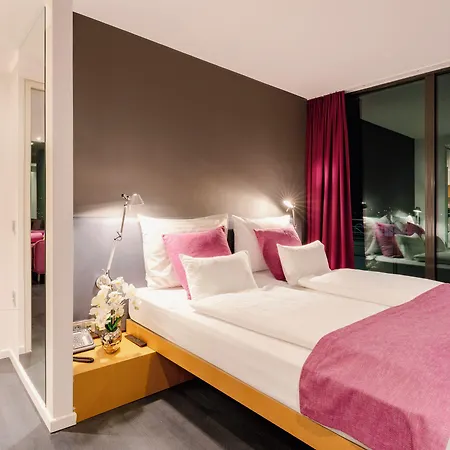 Plaza Messe Szálloda 3*