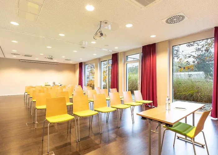 Hotel Plaza Messe 3*