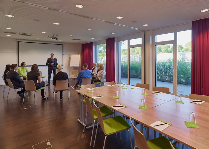 Plaza Messe 3* 格拉茨