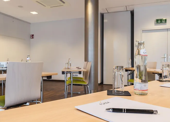 Plaza Messe 酒店 3*