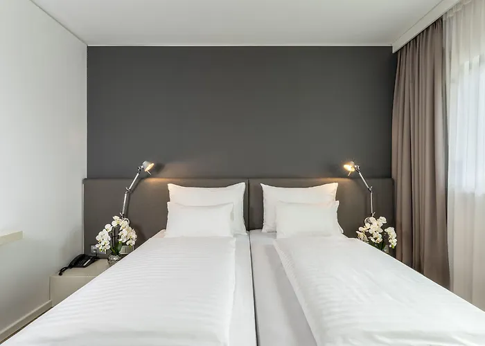 Plaza Messe 3* 格拉茨